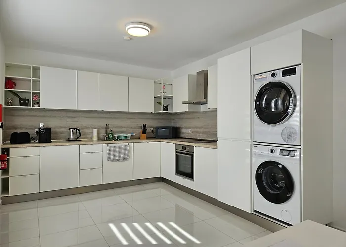 Family Holidays Apartment *