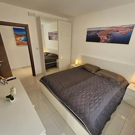 Family Holidays * San Pawl il-Baħar