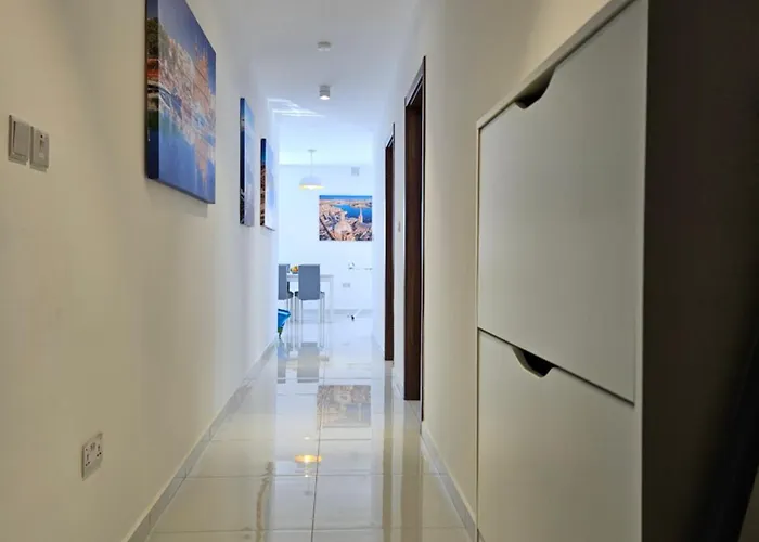 Family Holidays Appartement St. Paul's Bay